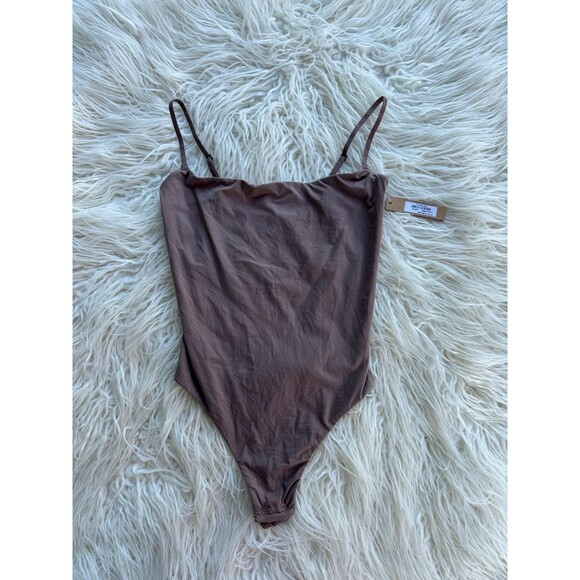 Skims Fits Everybody Cami Thong Bodysuit Umber Size XS - Picture 2 of 9